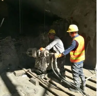 信宜水下抗分散灌浆料特点 水下不分散注浆料介绍